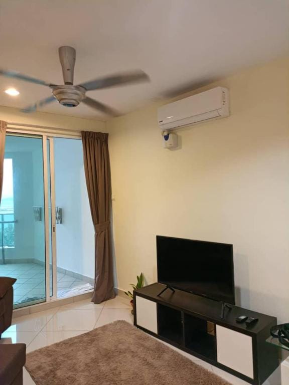 SEAVIEW Mansion One15 1Room Gleaneagles Gurney  Apartment in George Town