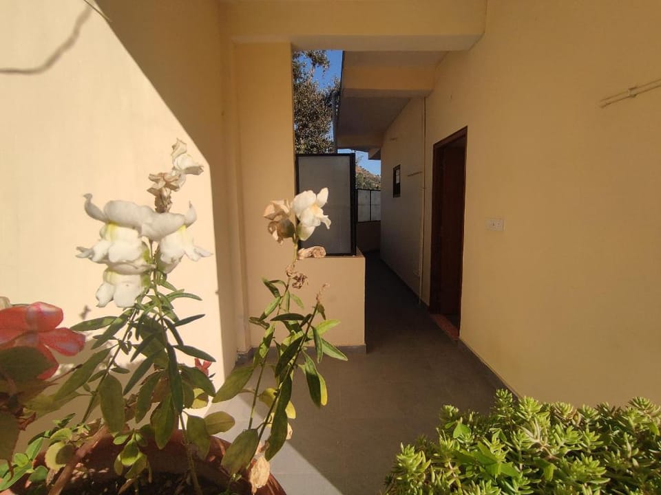 Four Season Homestay Bhowali Bhimtal Apartment in Uttarakhand