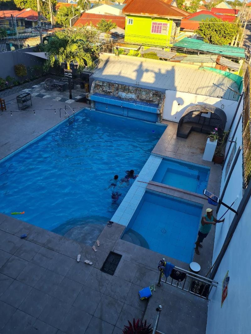 Fb crescent sky villa, pm us on fb, dont book here Vacation rental in Calamba