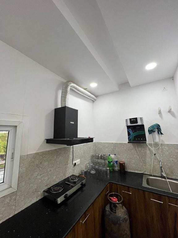 Splendid 4BR Luxury Farmhouse with Swimming Pool Vacation rental in Noida