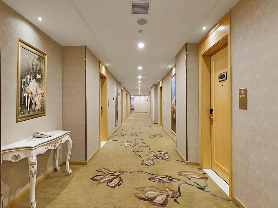 Vienna Hotel Xi'an Hancheng Lake Laochenggen Hotel in Xian