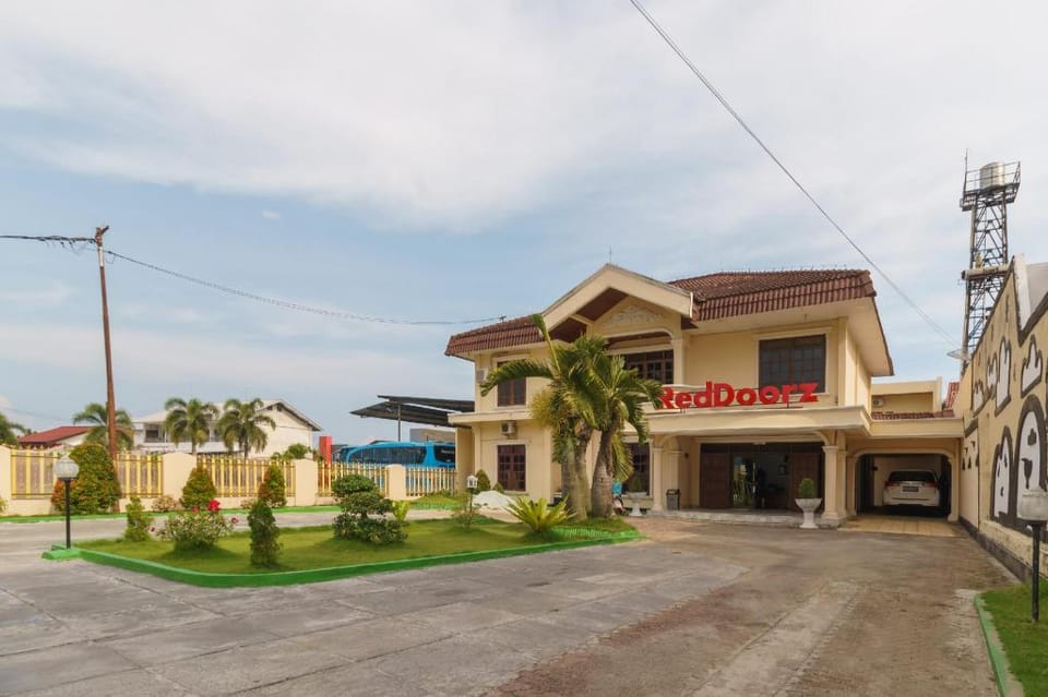 RedDoorz @ Jalan Sultan Agung Lampung Hotel in Indonesia