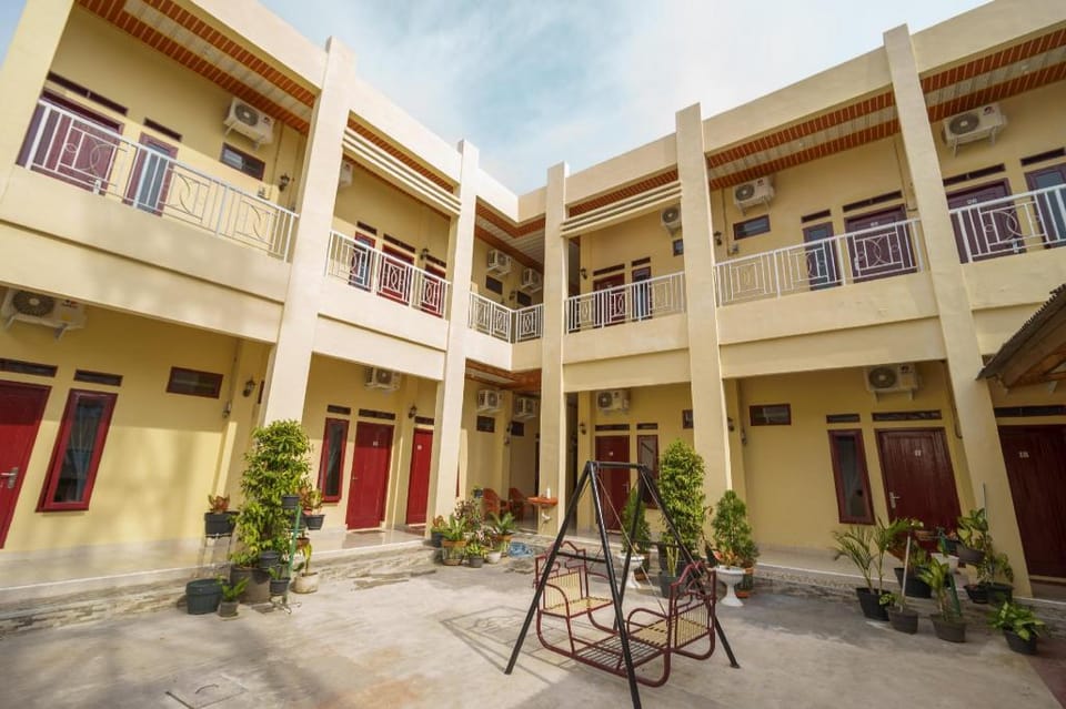 RedDoorz @ Jalan Sultan Agung Lampung Hotel in Indonesia
