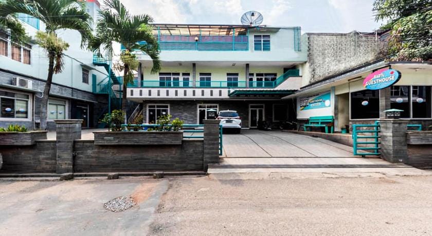 OYO 90836 Bartu Guesthouse Hotel in Bandung