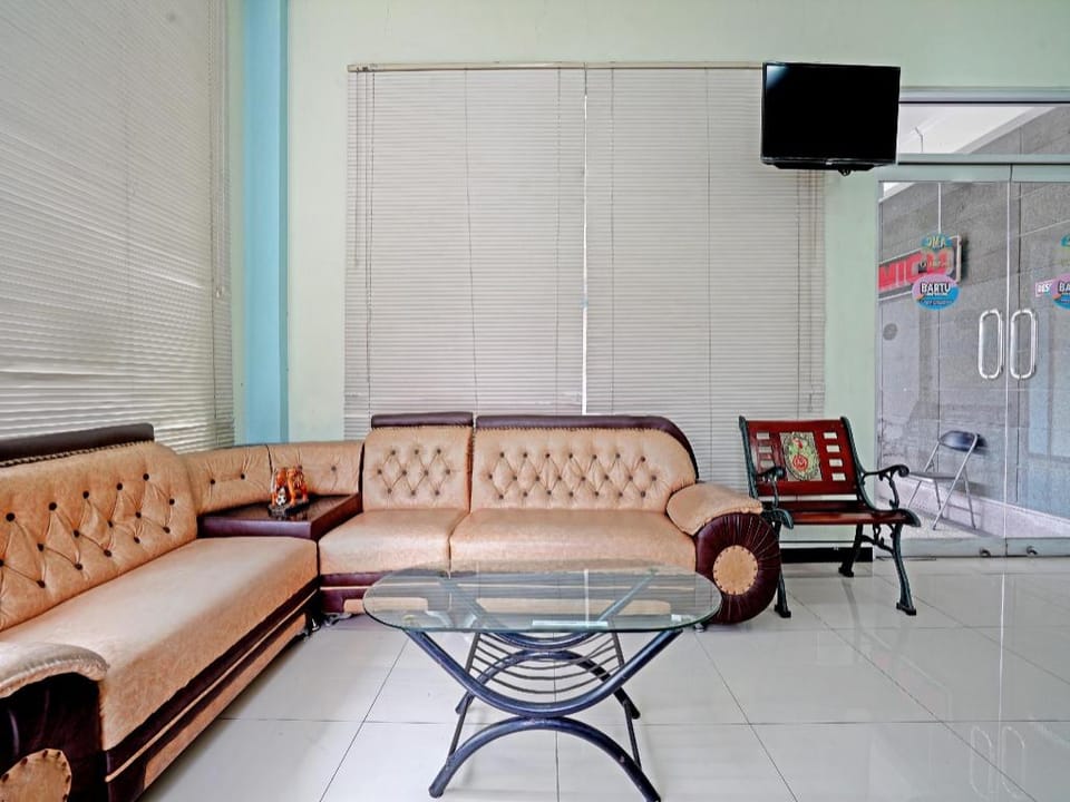 OYO 90836 Bartu Guesthouse Hotel in Bandung