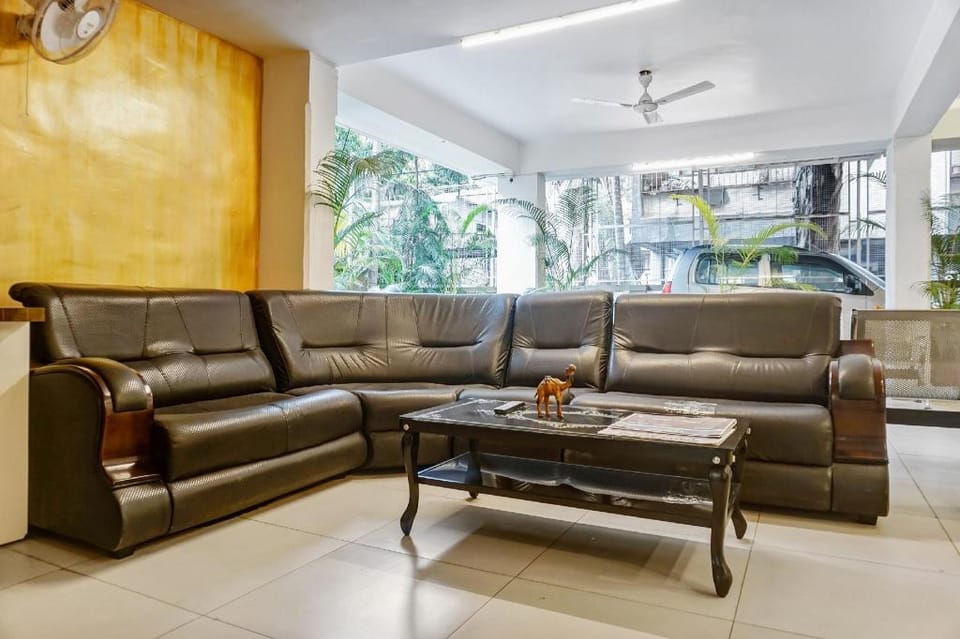Super Townhouse The Upper Room Near Pune Airport Hotel in Pune