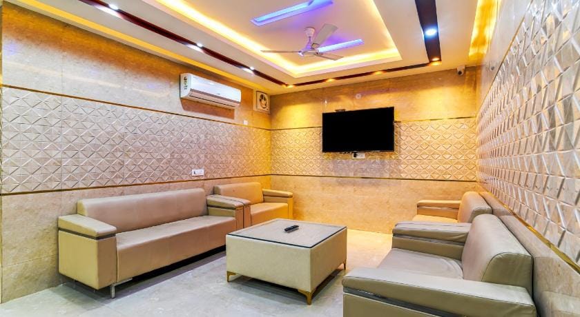 Hotel Urban Tree near Delhi Airport Hotel in New Delhi