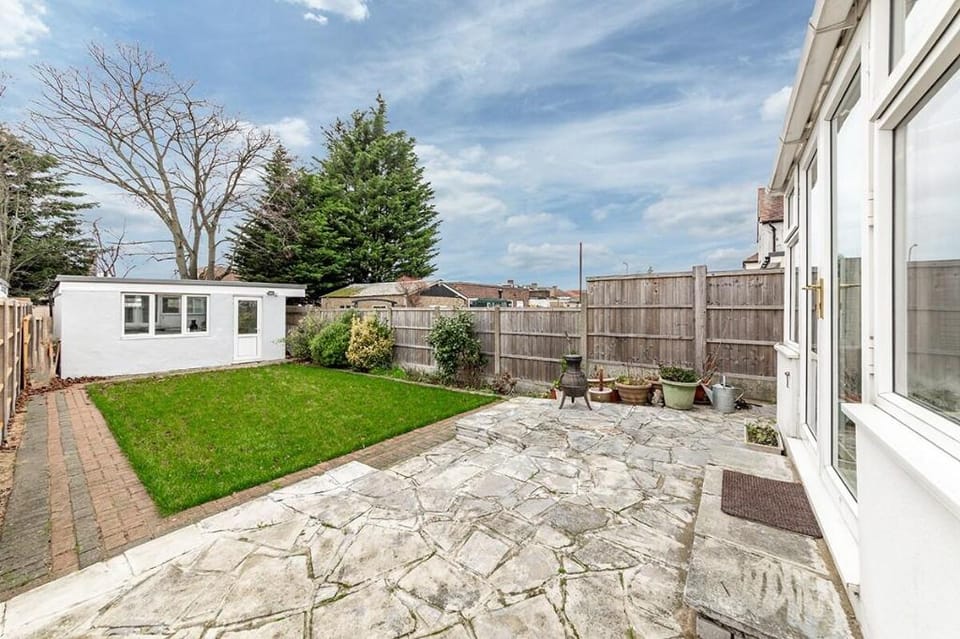 Flourish Apartments - Marlands - Ilford Vacation rental in Ilford