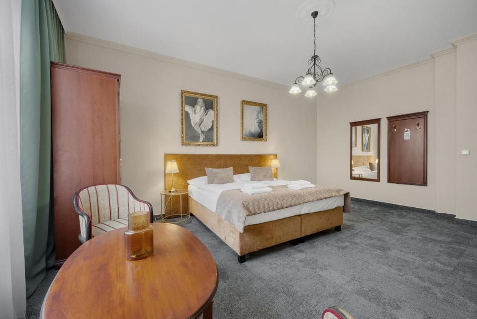 Hotel Reverie - Dependance, Check-in at Metropolitan Star Hotel in Bratislava