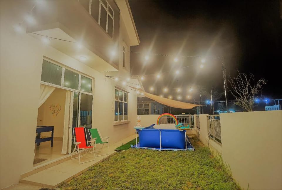 Desaru Kids Water Slide Pool & BBQ Homestay Vacation rental in Johor