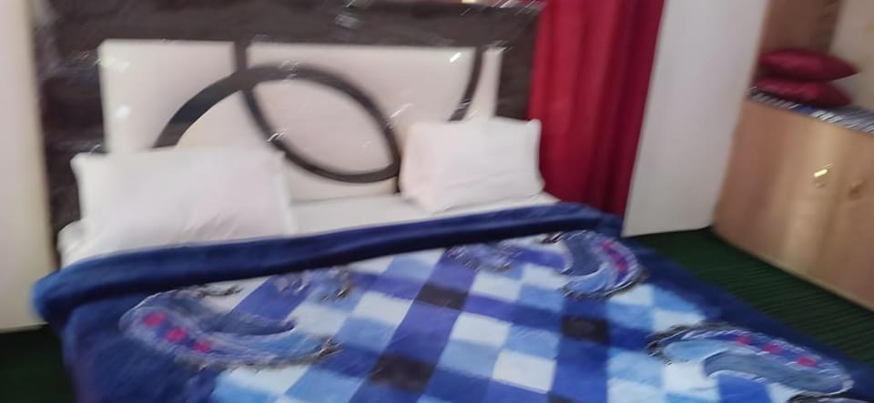 Hotel O Home Homestay Manzoor Dedard Hotel in India