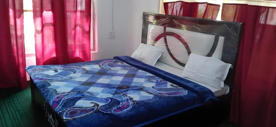 Hotel O Home Homestay Manzoor Dedard Hotel in India