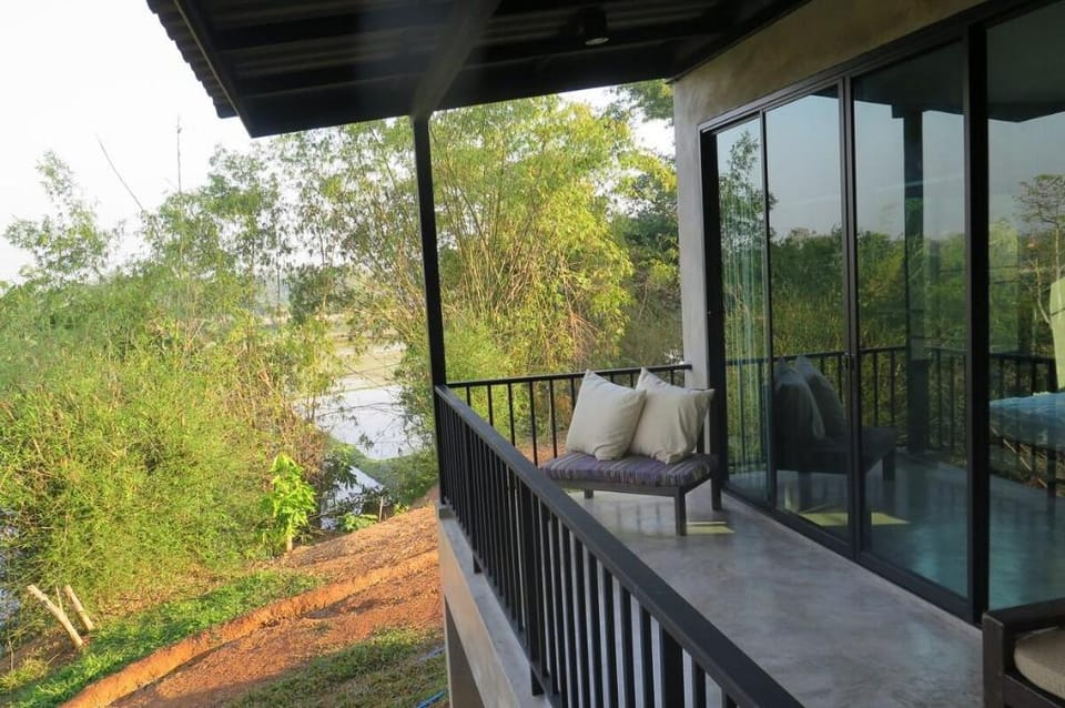 Mon Sri Wiang, Nestled on a Private Hill. Vacation rental in Thailand