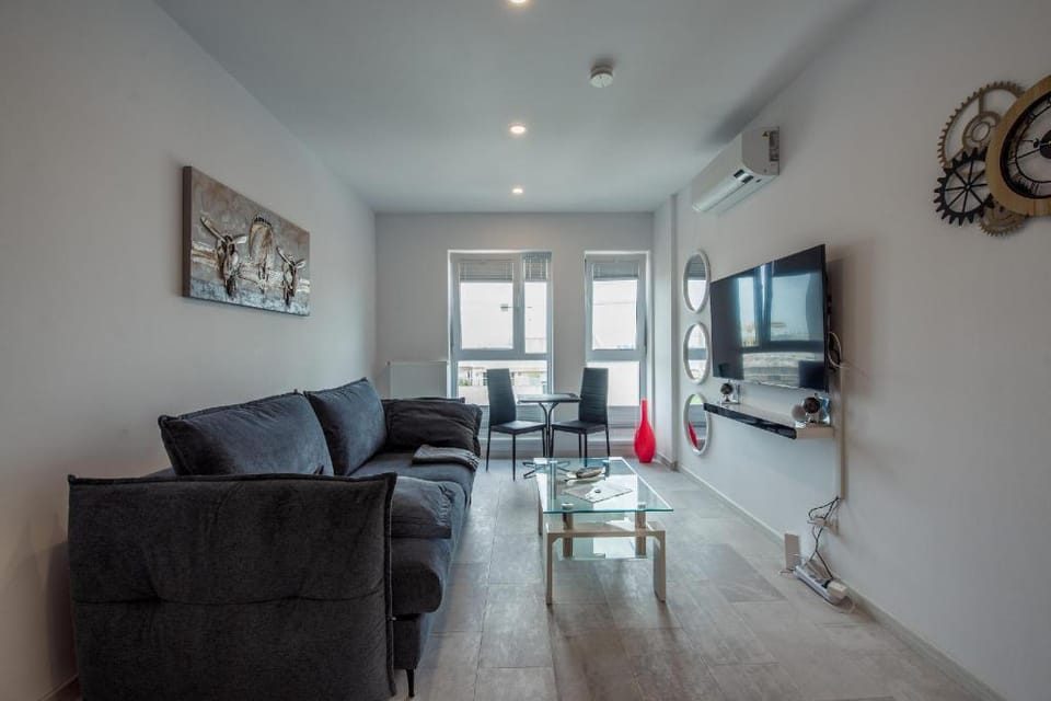 Fancy Penthousestudio with Lakeview W10 Apartment in Bucharest