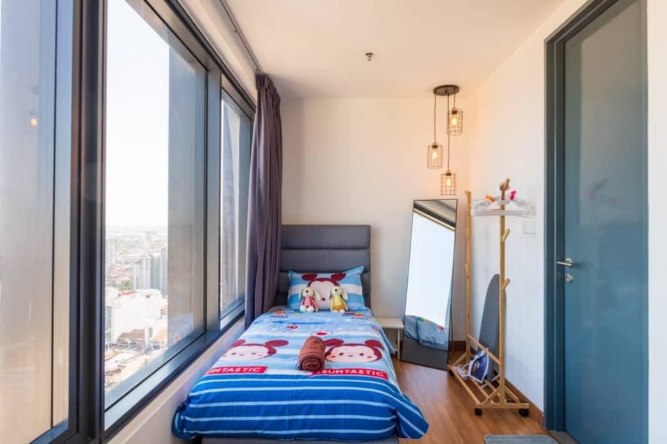 Tropicana 218 Seaview 1bedroom 2-6pax 2Carpark  Vacation rental in George Town