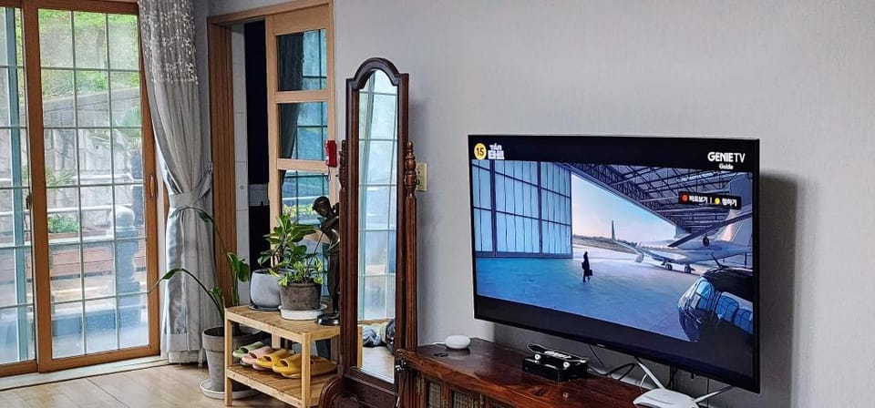 Ha-Wahyeon HOUSE (1st Floor): Beach Getaway! Vacation rental in South Korea