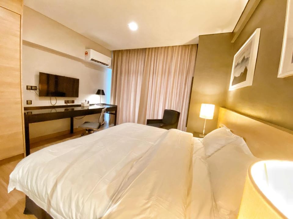 Straits Suite by C.Homestay - King Deluxe Suites Apartment in Malacca