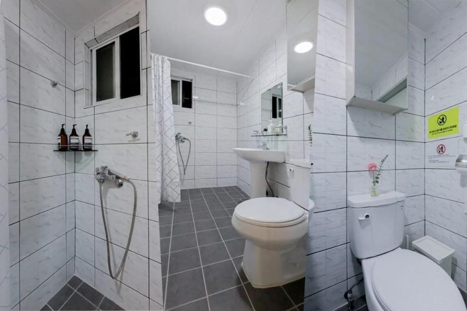 Sweet Melody#4 Hongdae Stn.5min / 1BR+@R & Rooftop Vacation rental in Seoul