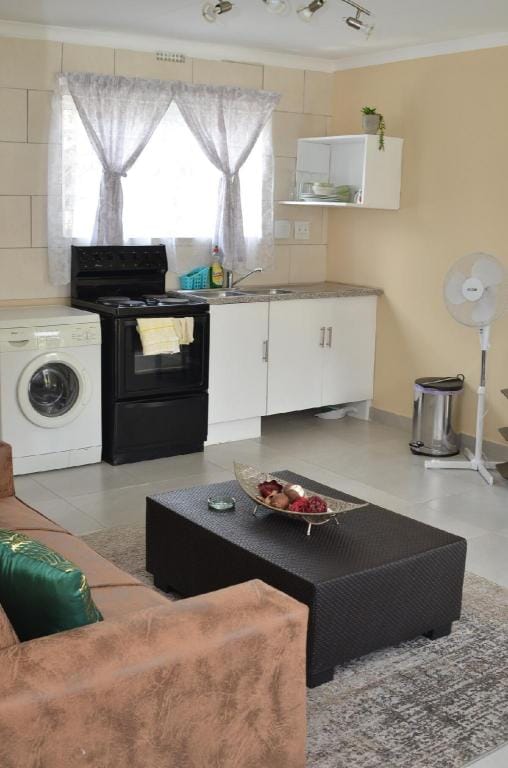 Beautiful quiet 2 bedroom guest house, free Wi-Fi Apartment in Johannesburg
