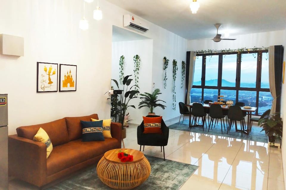 LUXURY Sunset Suite 3B2R/ Free Hi-tea/ Netflix Apartment in Selangor, Malaysia