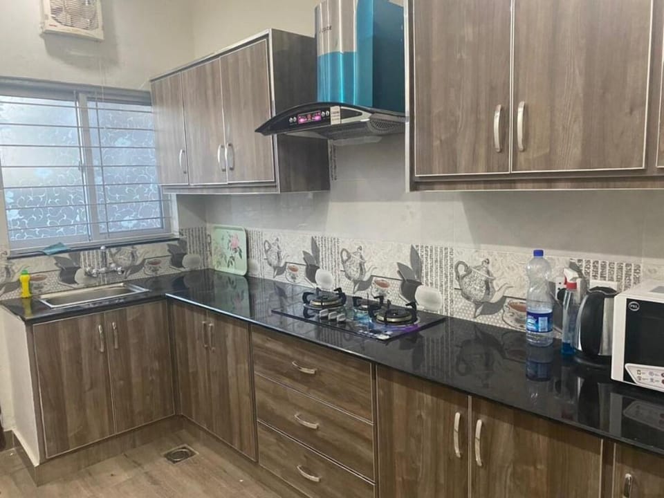 family friendly getaway awaits you! Apartment in Lahore