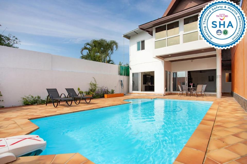 Family Pool Villa Lancelot 2*3BR*Rawai & Naiharn Villa in Rawai