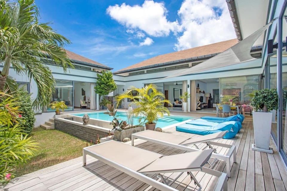 Modern 4BR Pool Villa Virginie Villa in Rawai