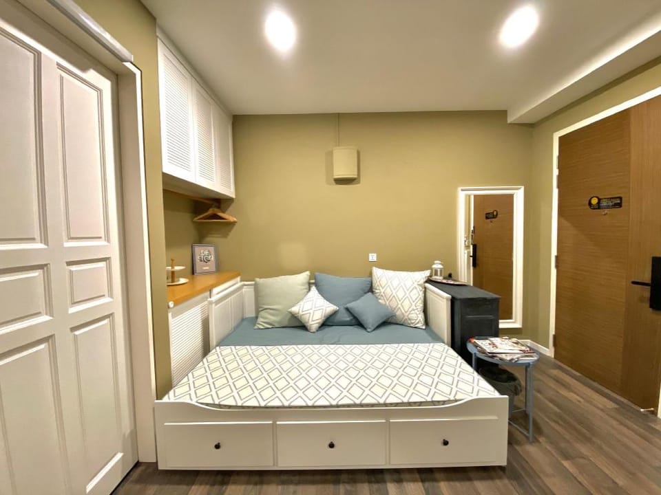 ATTIC✦SANTORINI Private Pool Luxury FamilySuite#36 Apartment in Malacca
