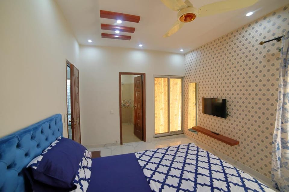 Stay awhile, make yourself at home Apartment in Lahore