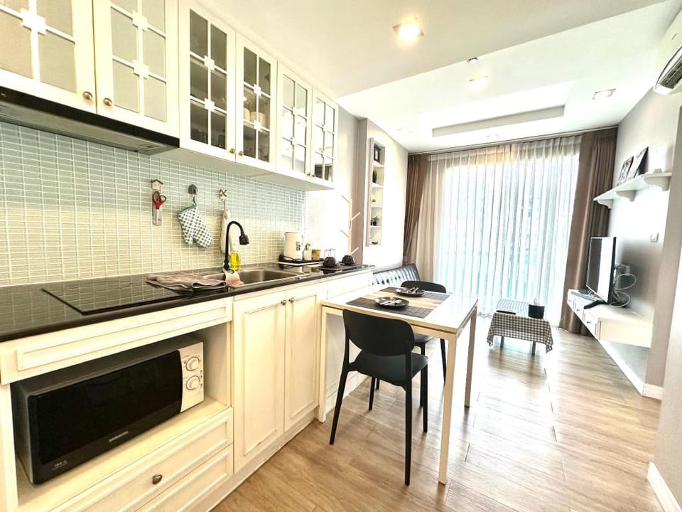 Room For Love@The Blu X Apartment in Chon Buri Changwat