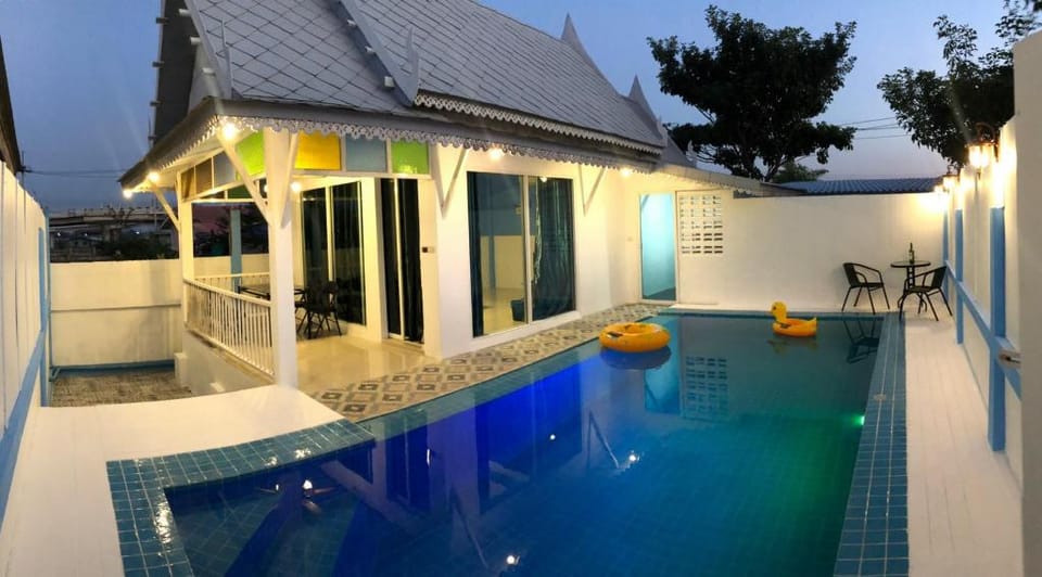 Baan Chomniwetpoolvilla cha am hua hin 3 Villa in Thailand