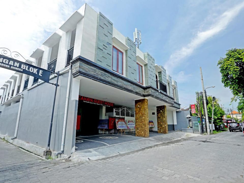 OYO 90859 Cahaya Guest House Hotel in Denpasar
