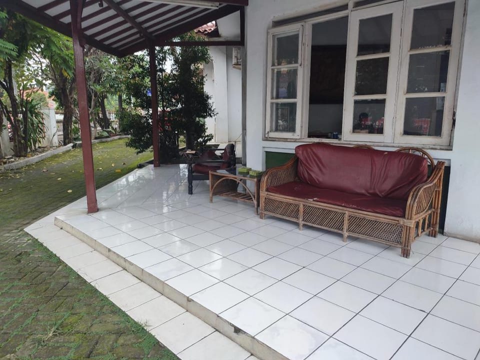 OYO 90865 Hotel Kusuma Purwakarta Hotel in West Java