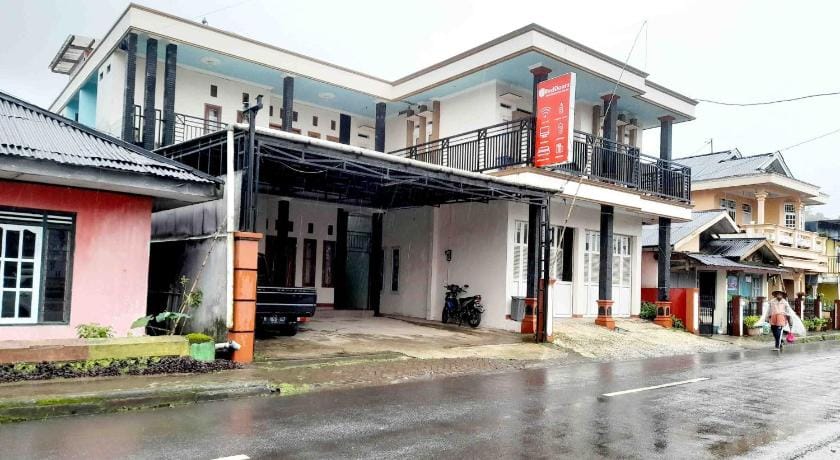 RedDoorz Syariah near Komplek Candi Arjuna Dieng 2 Hotel in Indonesia