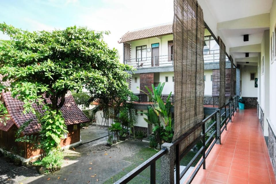 Urbanview Hotel Wayan Mansion Hotel in Denpasar