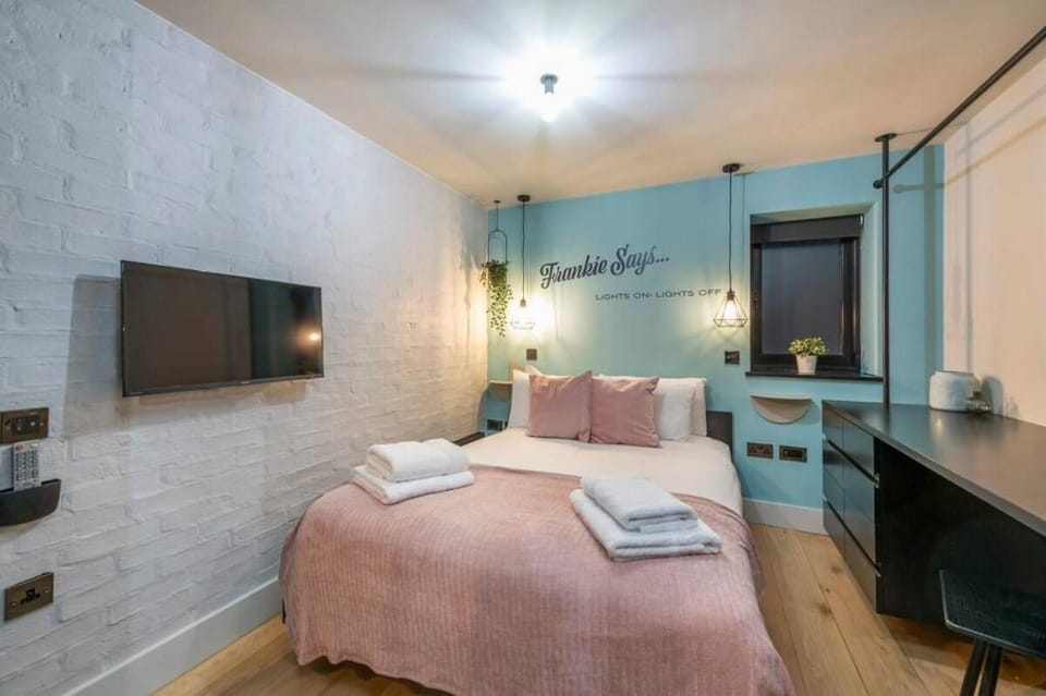 The Acre Abode - Covent Garden - by Frankie Apartment in City of Westminster