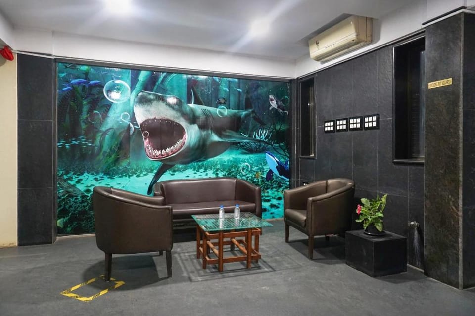 Super Townhouse OAK SR Hotel wakad Hotel in Pune