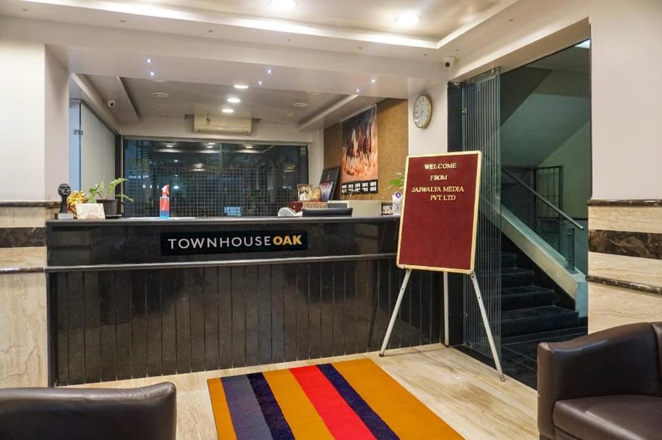 Super Townhouse OAK SR Hotel wakad Hotel in Pune