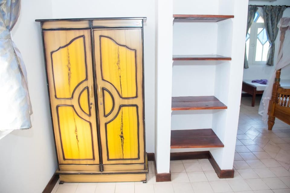 Seven Beach Villa Villa in Southern Province