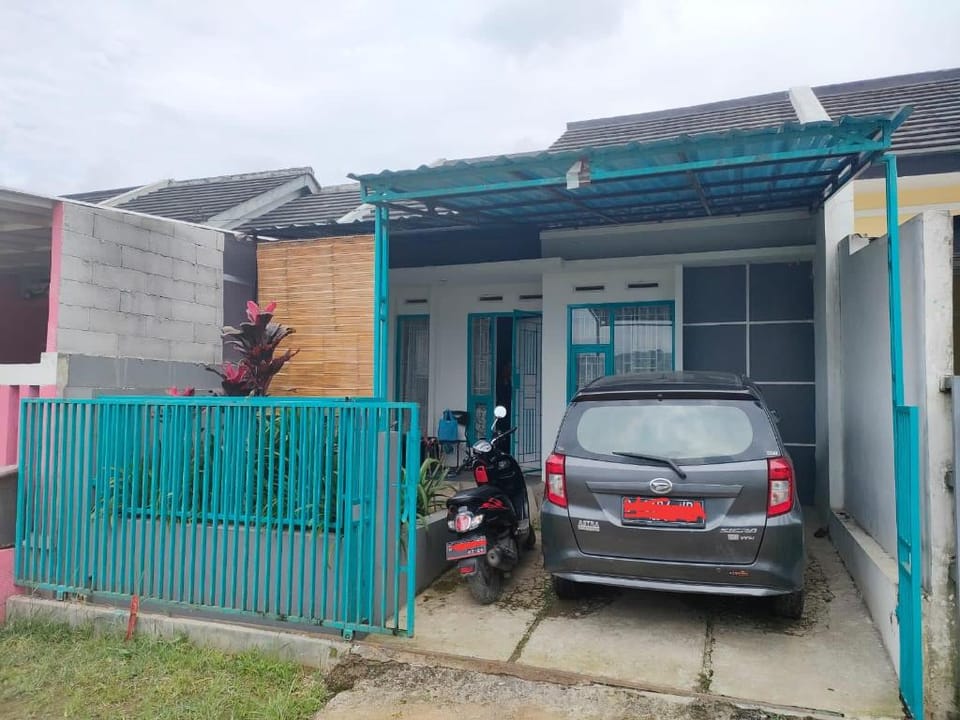 Giri Home & Travel Vacation rental in West Java