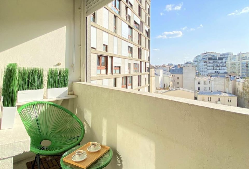 B 1615 - Family apartment with terrace  Apartment in Paris
