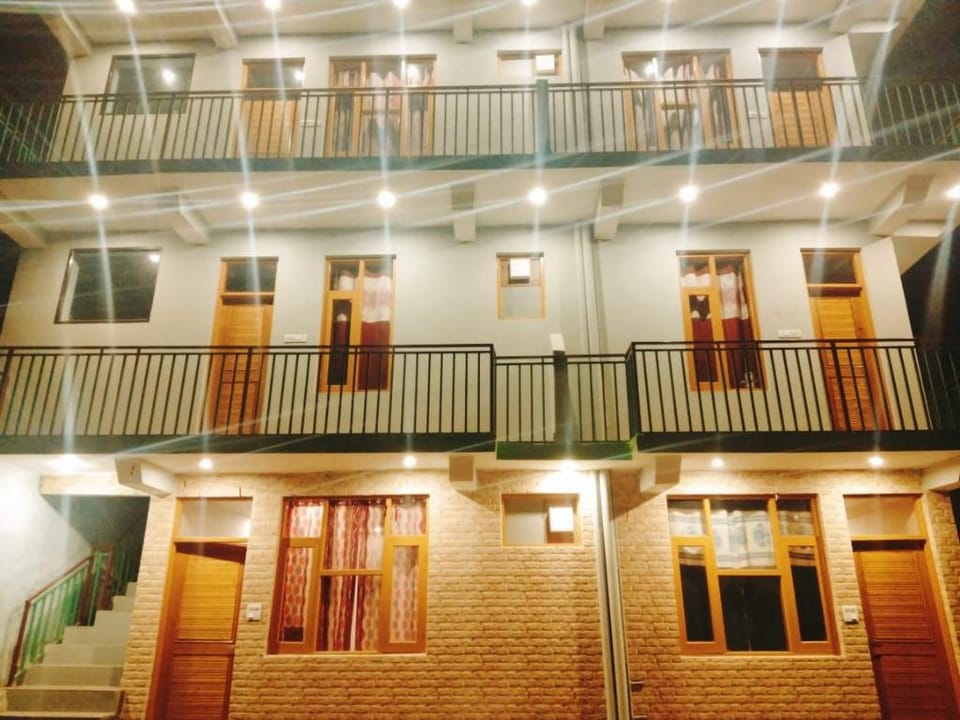 Welcoming 1-Bedroom with double bed and Breakfast Vacation rental in Punjab, India