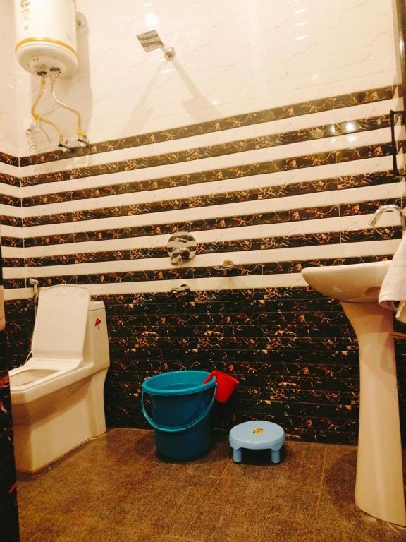 Welcoming 1-Bedroom with double bed and Breakfast Vacation rental in Punjab, India