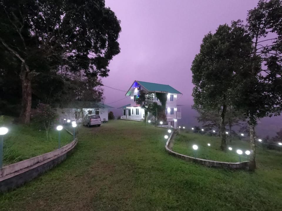 White Rocks-The Mountain stay Villa in Kerala