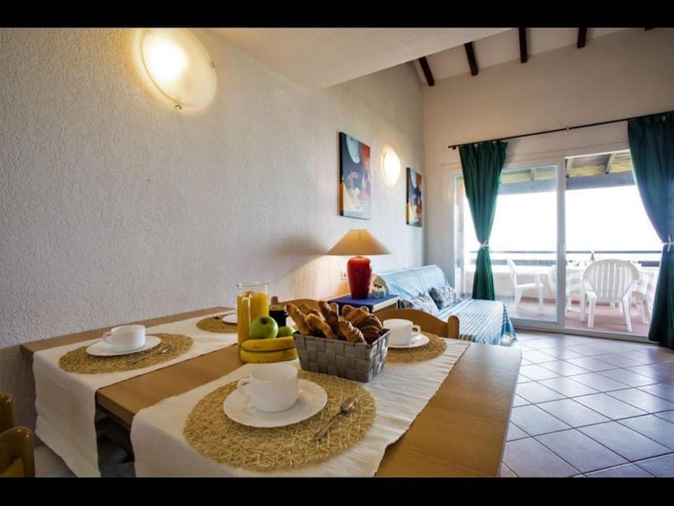 Seaside apartment with 3 bedrooms 2 bathrooms sofa bed in the living room Apartment in Ghisonaccia