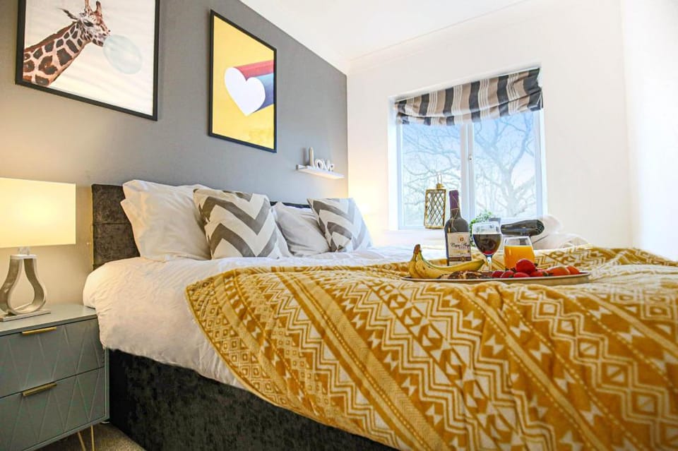Clifton House by Yoko Property Vacation rental in Aylesbury Vale