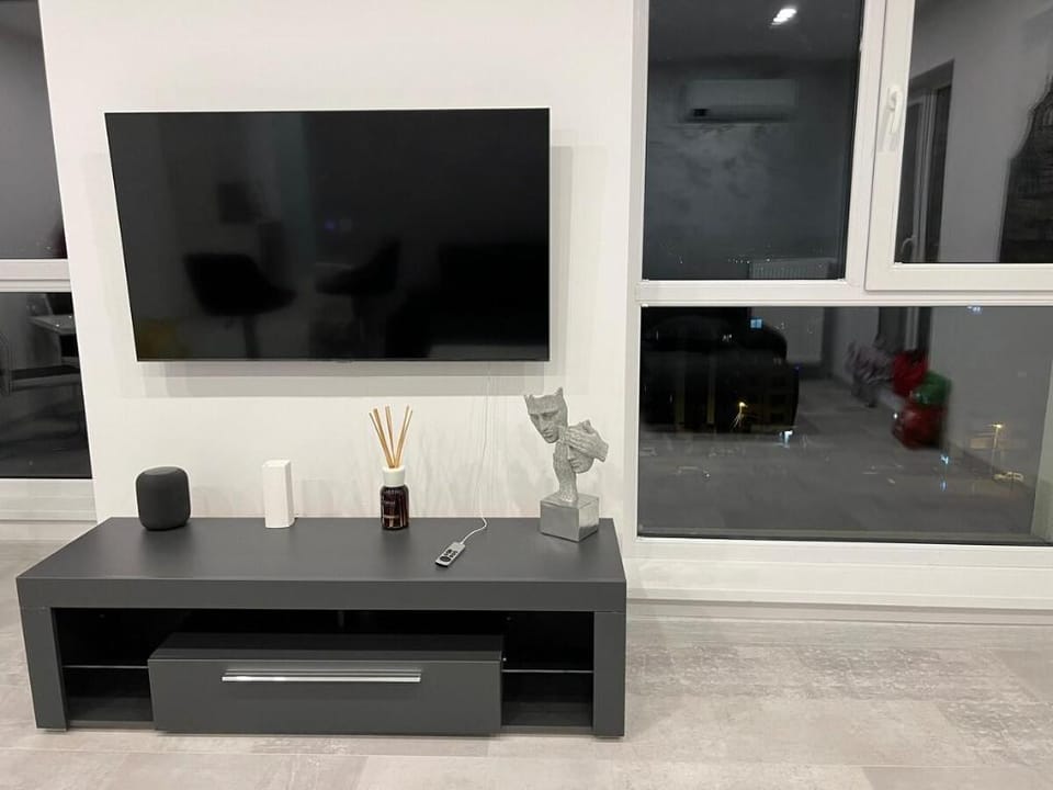 Amazing 2-Room Penthouse Cityview W13 Apartment in Bucharest