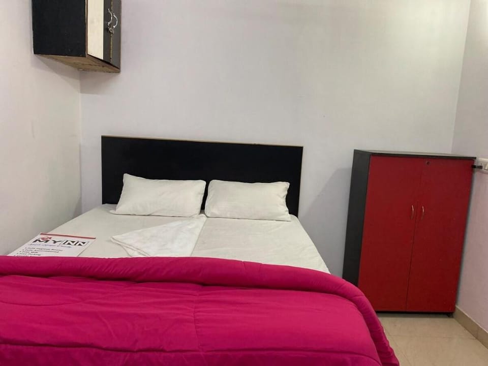 Welcoming 1-bedroom bed and breakfast Vacation rental in New Delhi