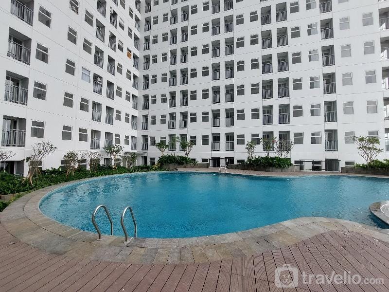Comfy Minimalist Studio Serpong Garden By Travelio Apartment in West Java
