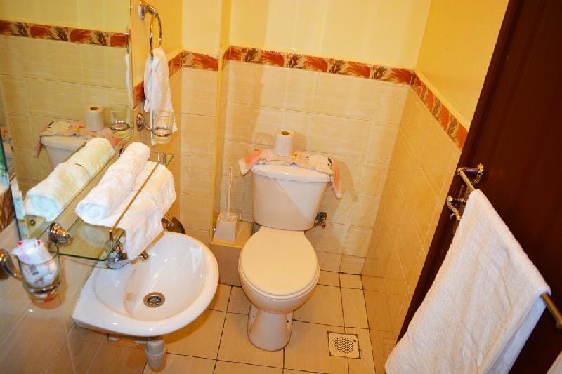 Artistic themed Apartments in the City_neomodern Apartment in Nairobi